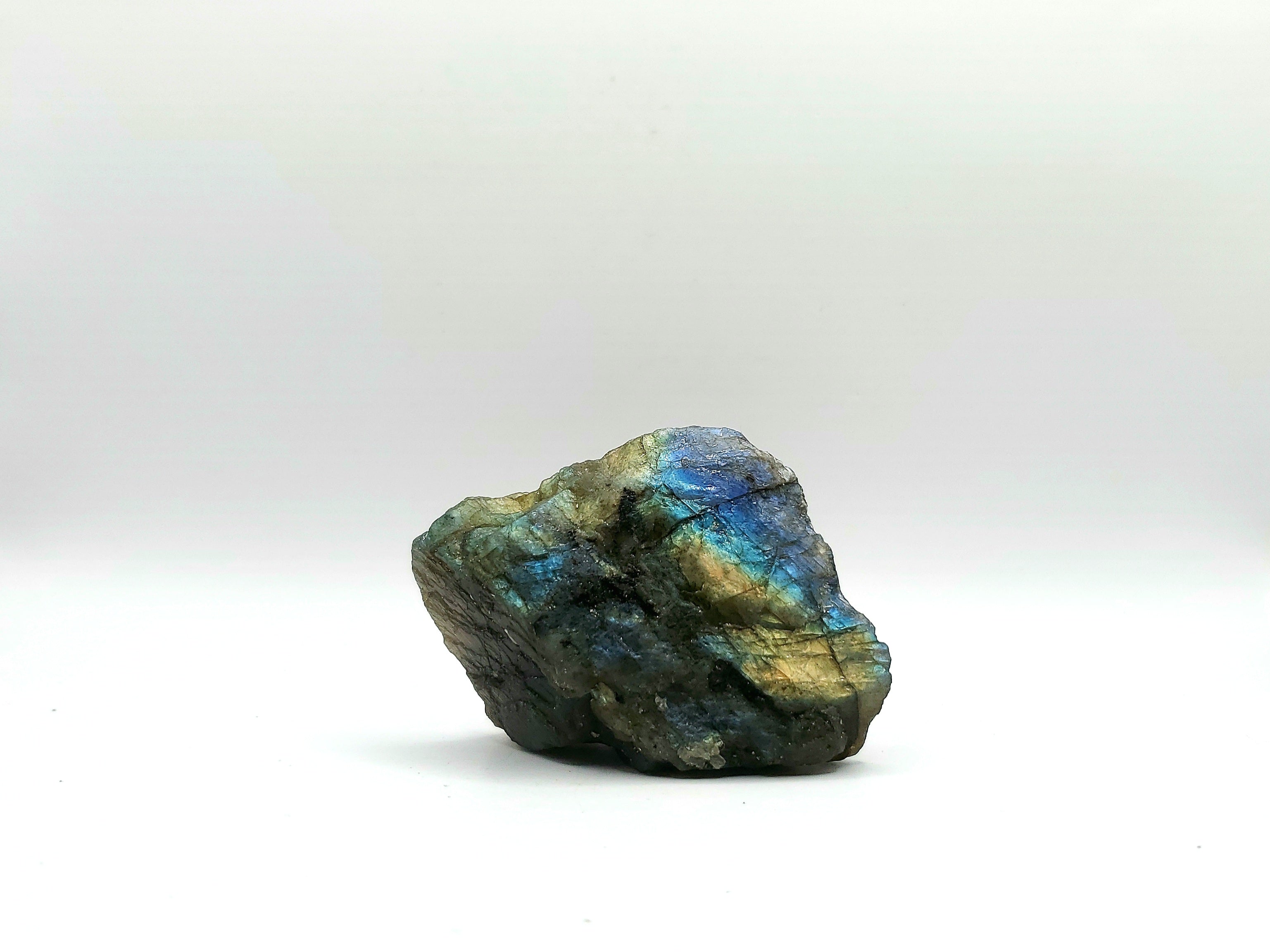 Labradorite Raws
